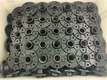 Yetter Cast Iron Hub with Cap G2900K 2555-115 